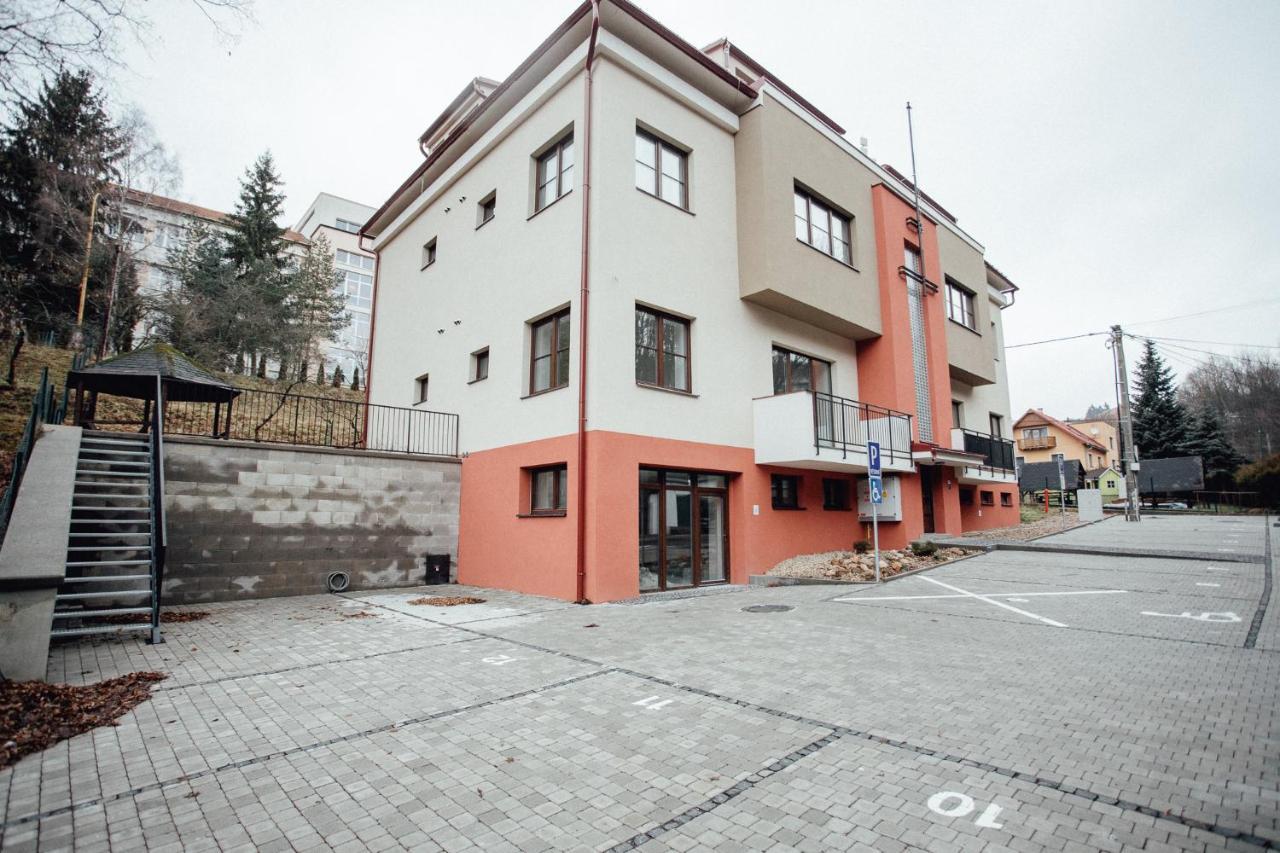 Apartman Vo Vile Kammergraf Banská Štiavnica エクステリア 写真